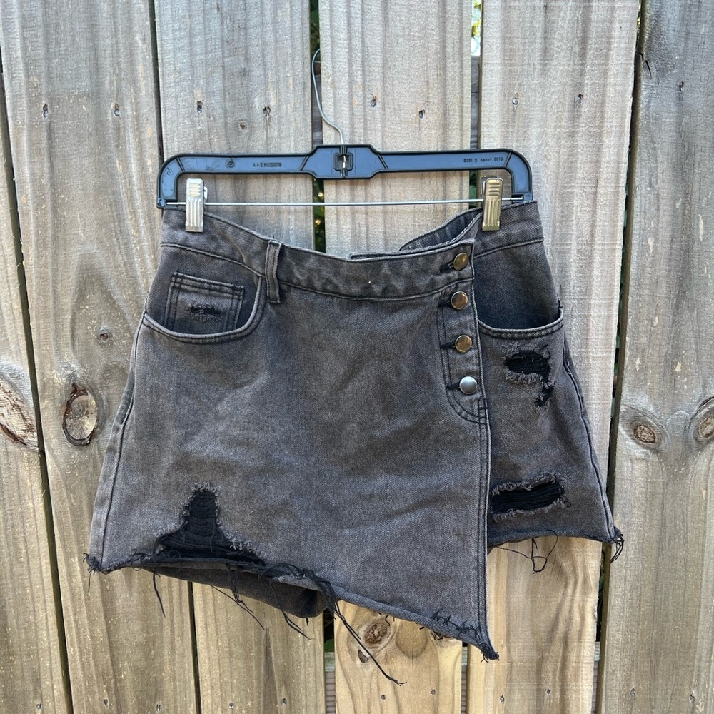 Charcoal gray denim skort size medium with buttons and zipper